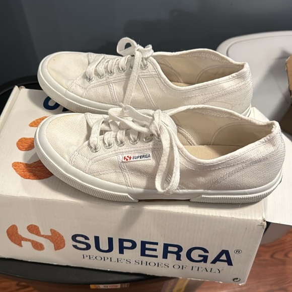 Superga white 9.5 sneakers - Picture 5 of 6